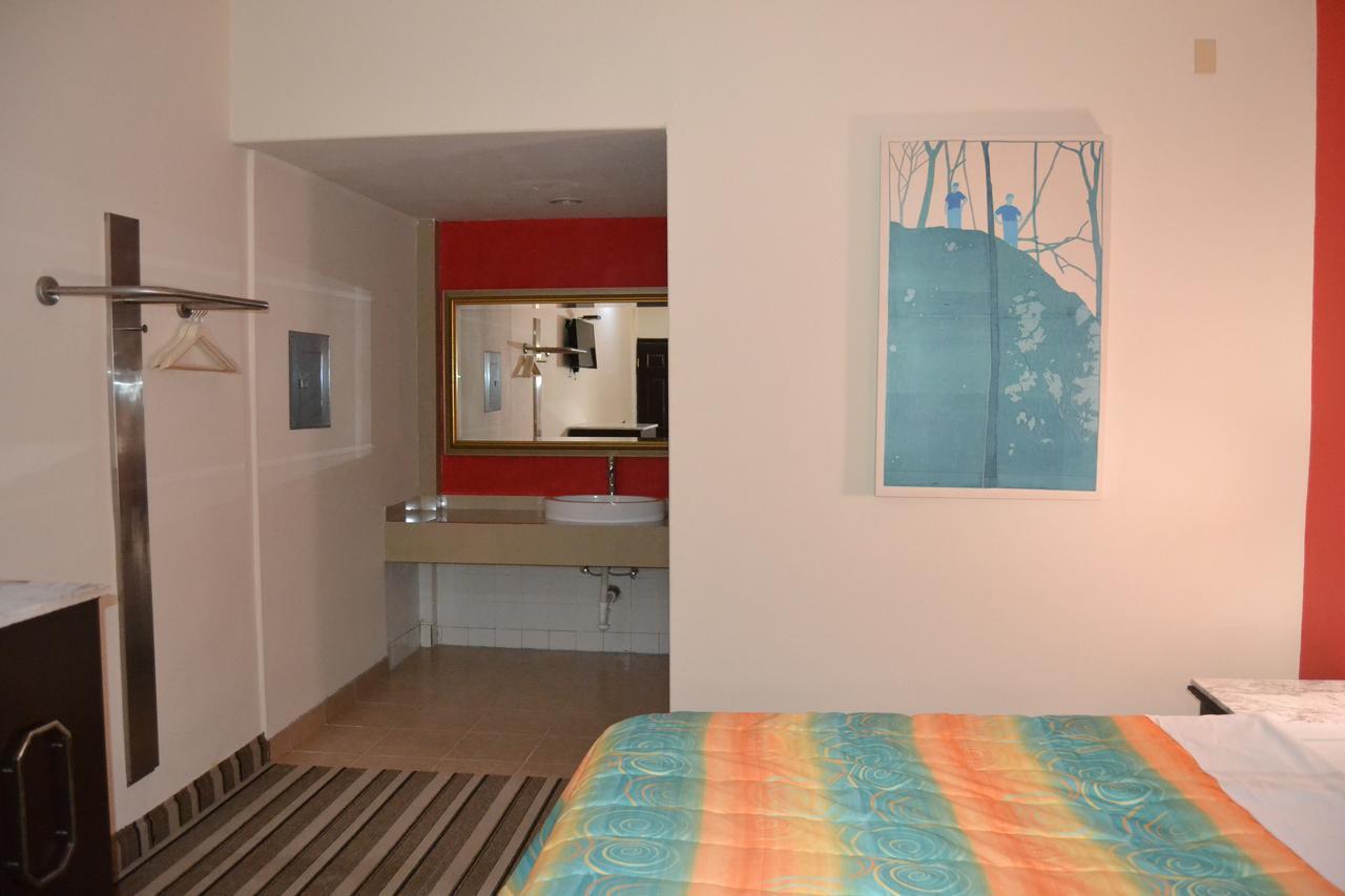 Las Torres Hotel Mexicali Esterno foto