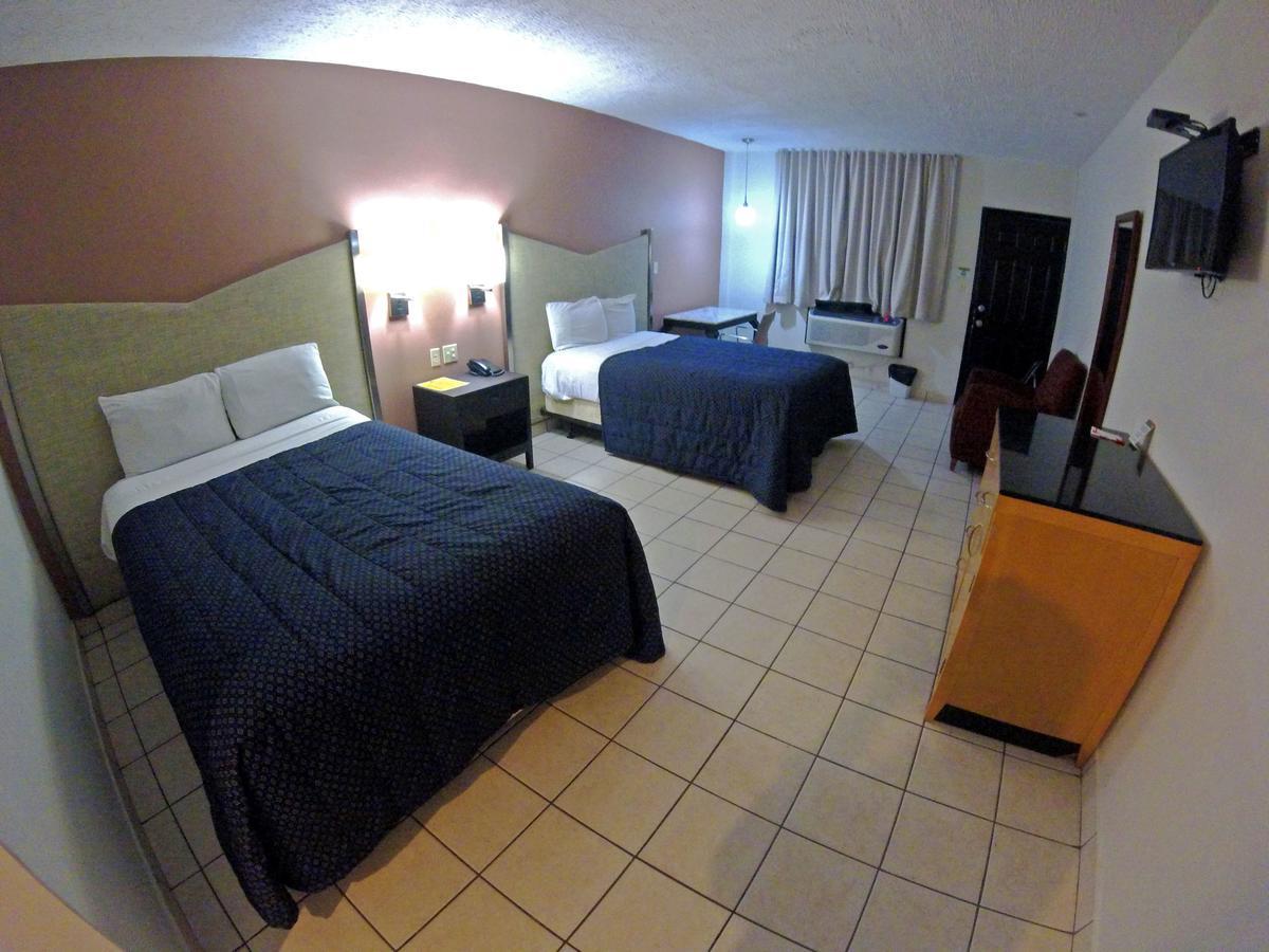 Las Torres Hotel Mexicali Esterno foto