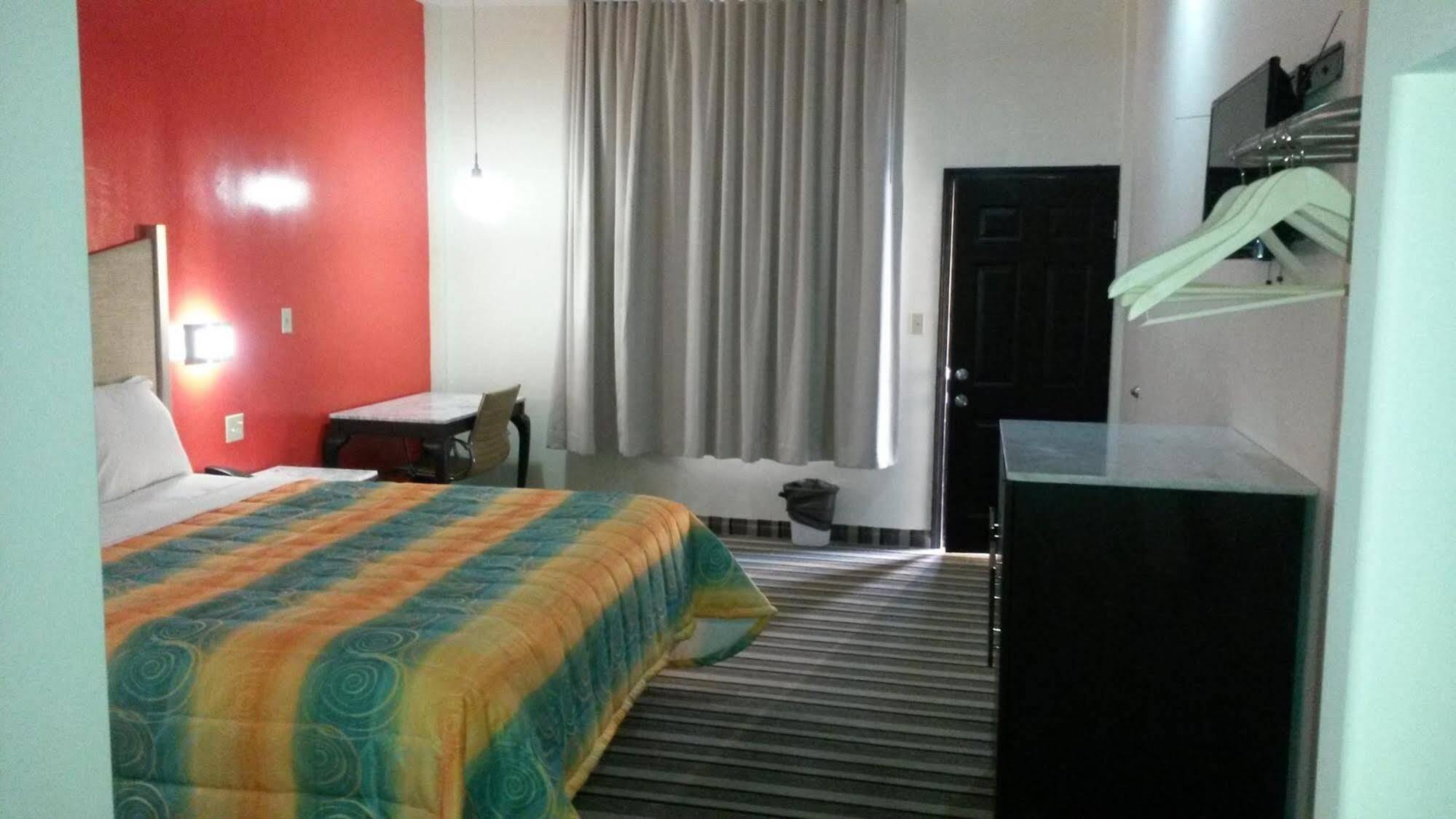 Las Torres Hotel Mexicali Esterno foto